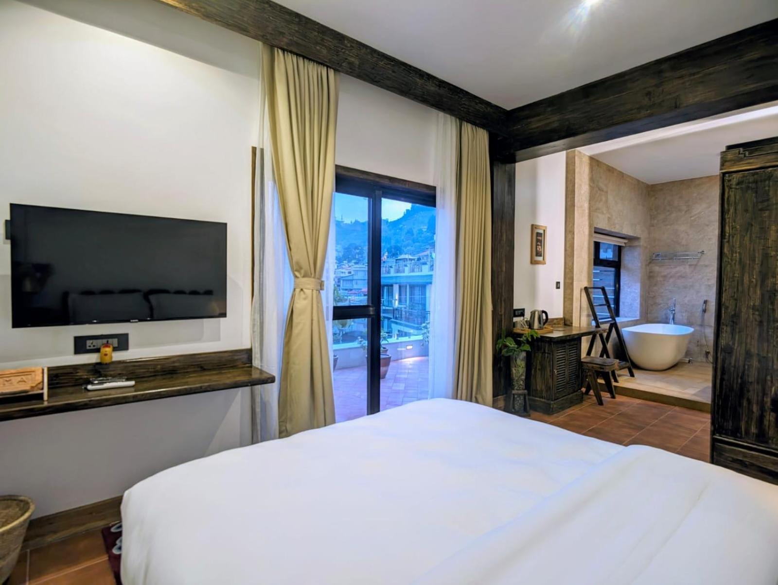 Uma Residence And Suites Катманду Екстериор снимка
